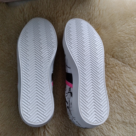 N.I.B. JustFab 'Wyatt' Sneakers - Picture 10 of 12